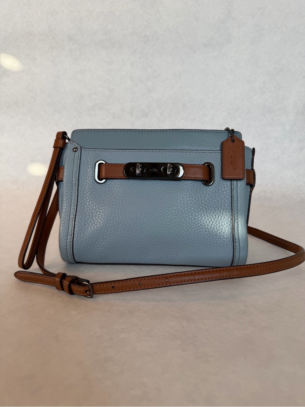 Coach Swagger Wristlet Crossbody Blue Pebbled Leather Bag 53032